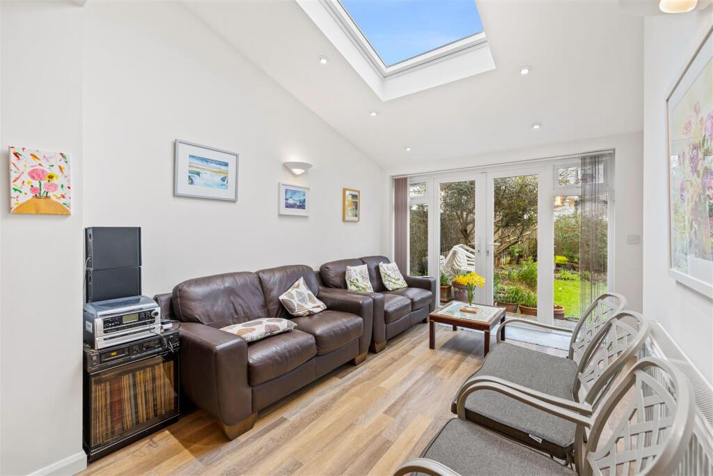 Additional image 13 of Park Avenue, Hove