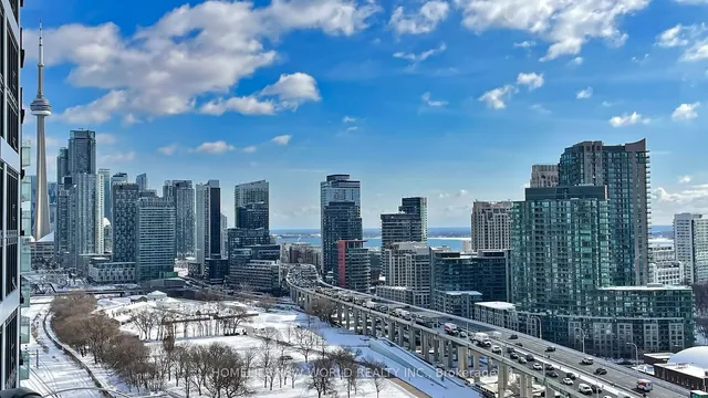 Additional image 27 of 49 East Liberty St Unit 2003