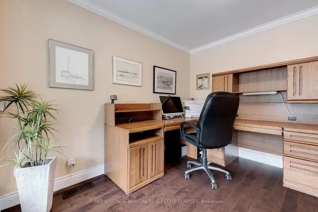 Additional image 6 of 306 Oakwood Crt