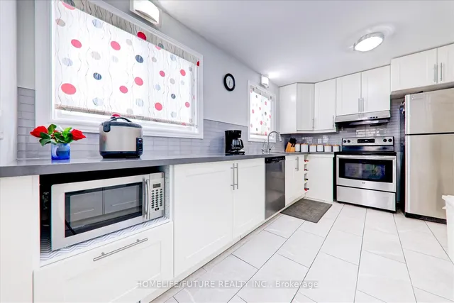 Additional image 11 of 53 Applefield Dr