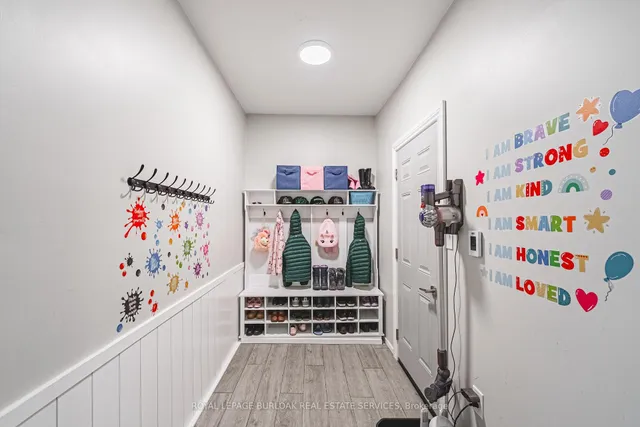 Additional image 14 of 10 Pumpkin Pass Unit 32