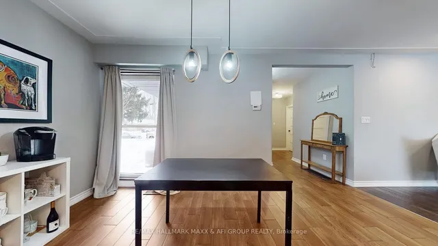 Additional image 17 of 1007 Earl Cres