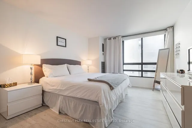 Additional image 18 of 77 Carlton St Unit 701