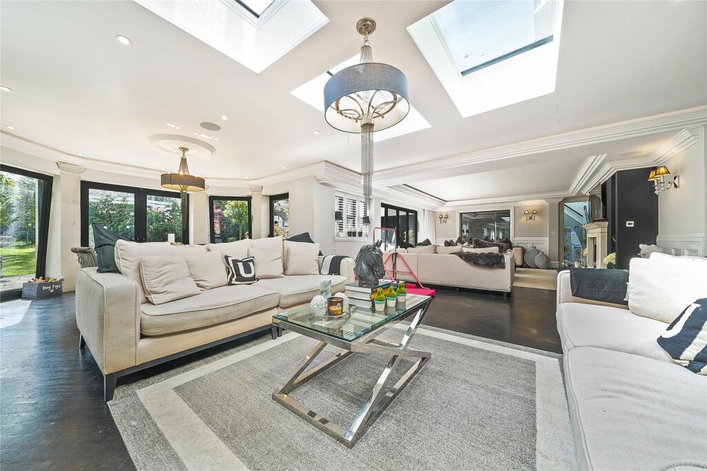 Additional image 9 of Park Avenue, Farnborough Park, Orpington