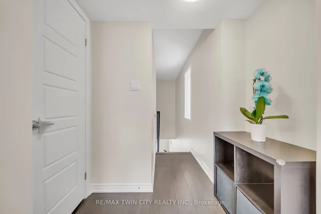 Additional image 8 of 563 Goldenrod Lane