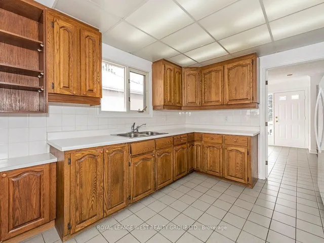 Additional image 16 of 42 Tilden Cres