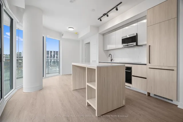 Additional image 25 of 425 Front St Unit 718