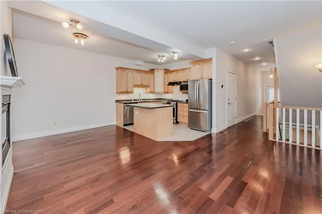 Additional image 12 of 76 Woolwich St Unit 7