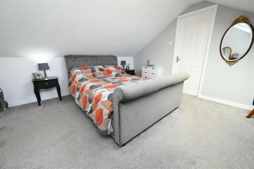 Additional image 19 of Ronaldshay Close, Richmond