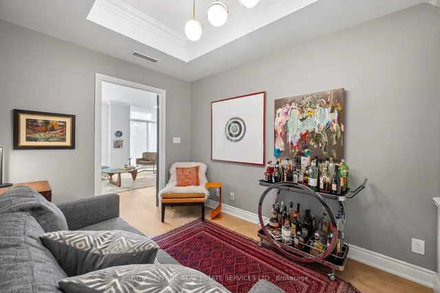 Additional image 14 of 25 Earlington Ave Unit #422