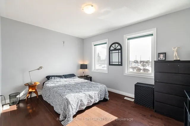 Additional image 33 of 981 Kennedy Circ