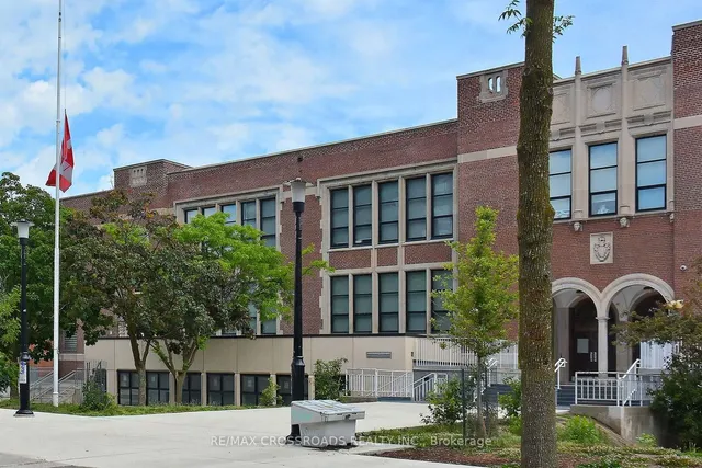 Additional image 38 of 954 King St Unit 526