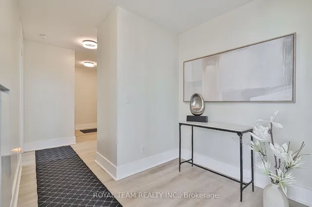 Additional image 8 of 32 Davenport Rd Unit 1403