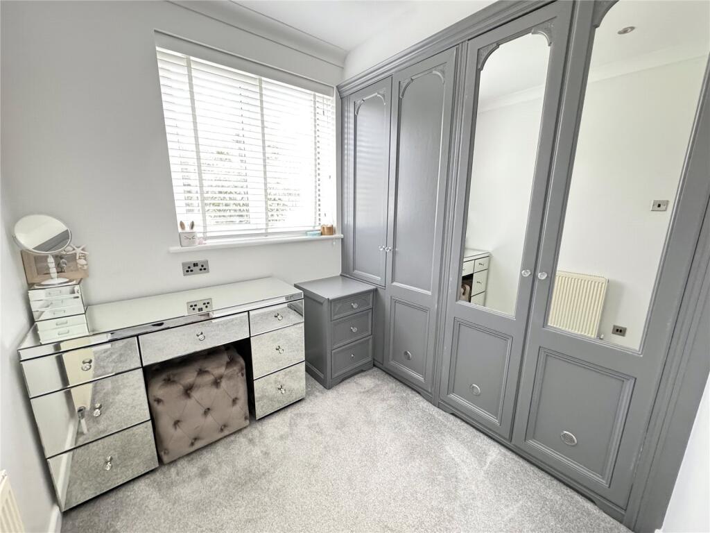 Additional image 9 of Chestnut Avenue, Barton On Sea, Hampshire, BH25