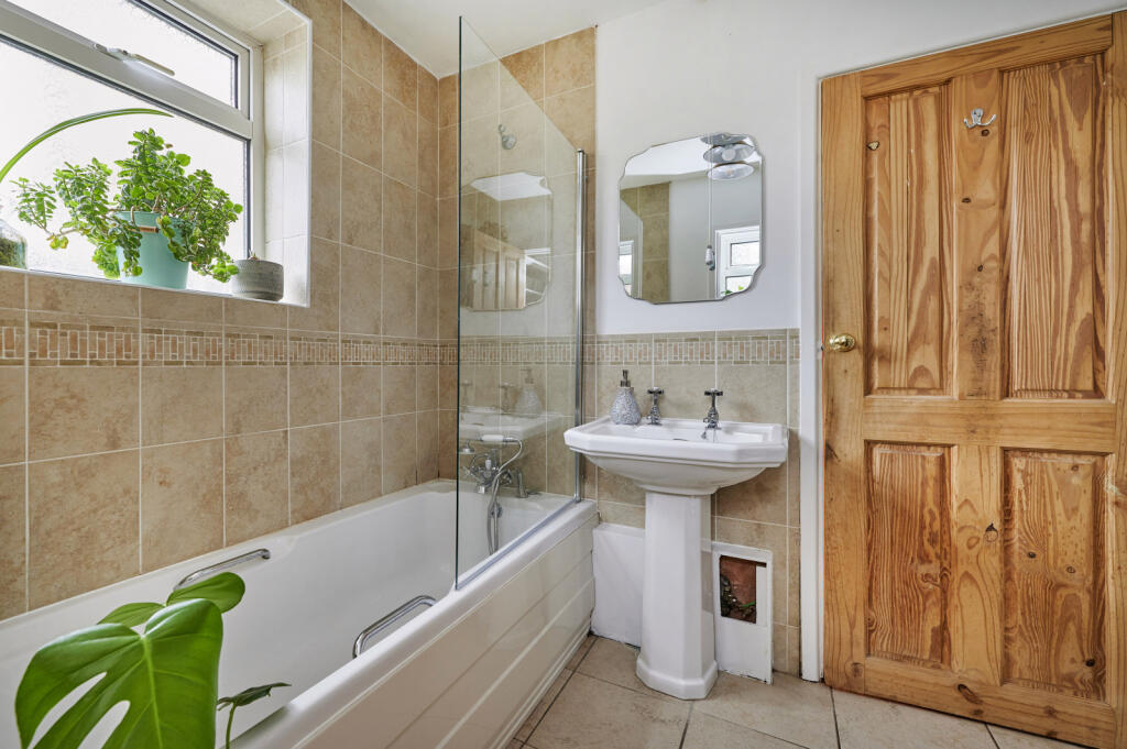 Additional image 7 of Lower Luton Road, Harpenden, Hertfordshire, AL5