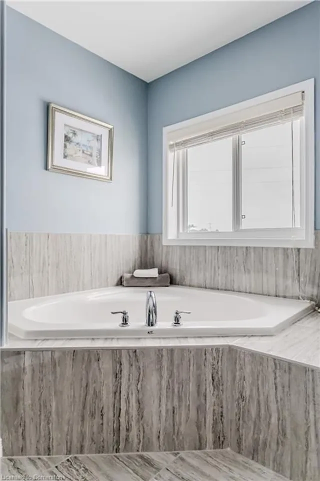 Additional image 31 of 59 Netherwood Rd