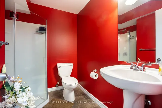 Additional image 35 of 2049 Country Club Dr