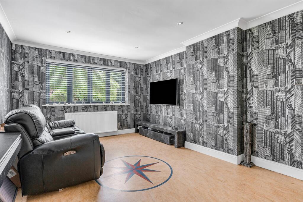 Additional image 11 of Harmer Green Lane, Welwyn