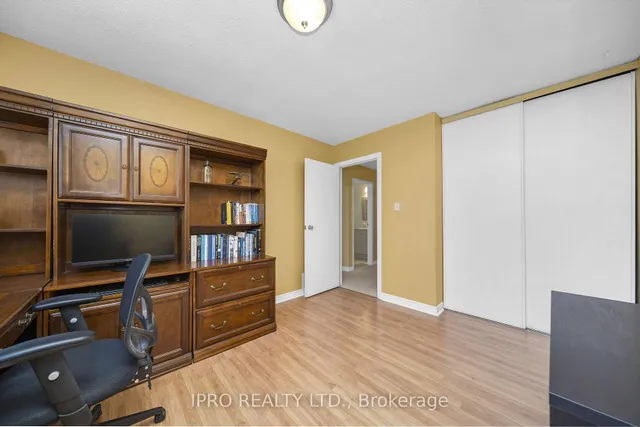 Additional image 29 of 1550 Grosvenor St Unit 32