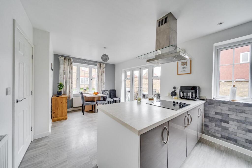 Additional image 14 of Family home in Yatton's popular Chestnut Park