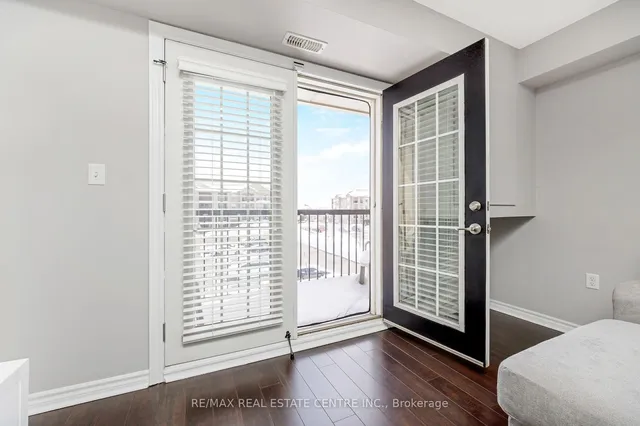 Additional image 20 of 1360 Main St Unit 304