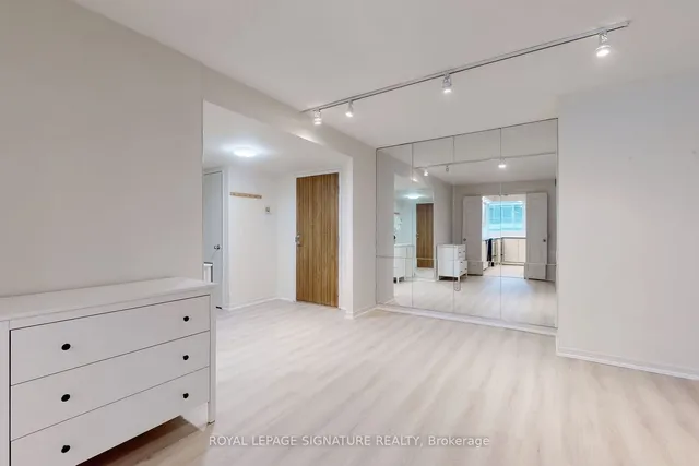 Additional image 16 of 360 Bloor St Unit 1107