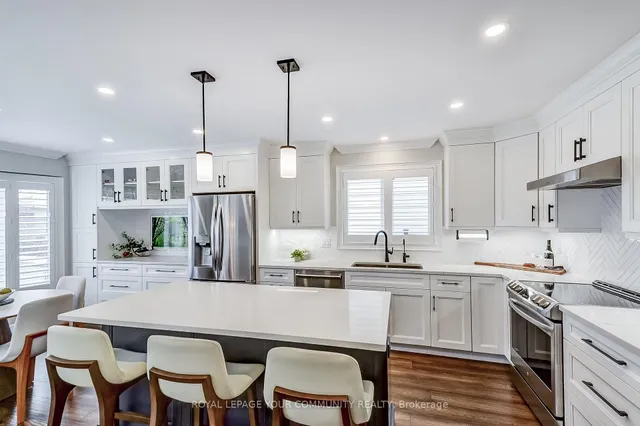 Additional image 16 of 1641 Allan Cres Cres