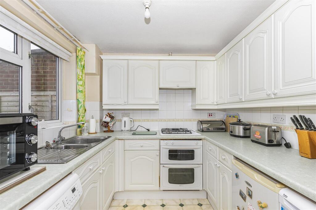 Additional image 7 of Walnut Walk, Keynsham, Bristol