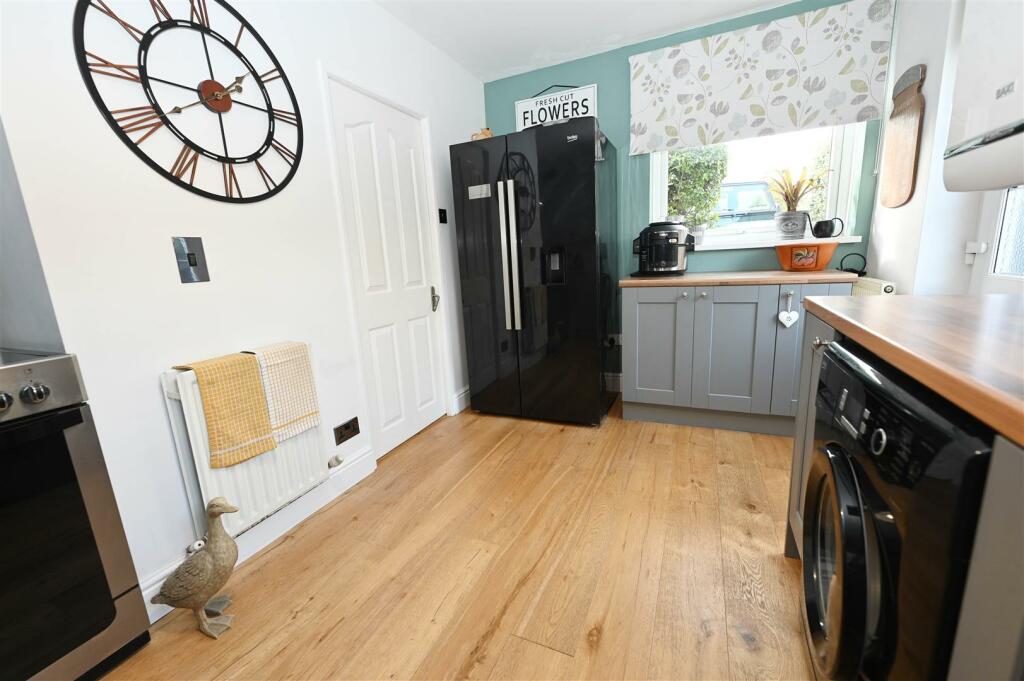 Additional image 10 of Ronaldshay Close, Richmond