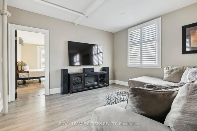 Additional image 20 of 326 Carlaw Ave Unit 201