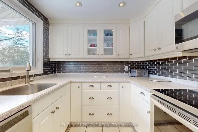 Additional image 12 of 3284 Lonefeather Cres