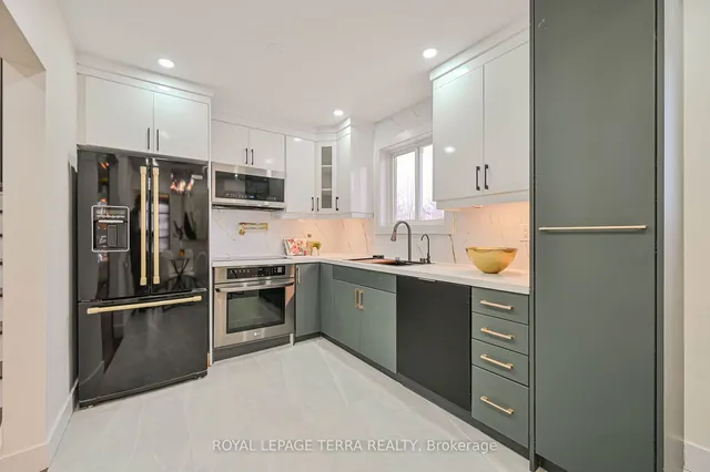 Additional image 10 of 96 Post Rd