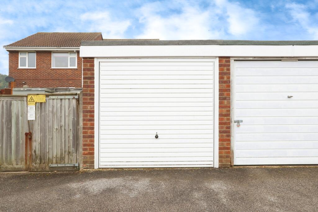 Additional image 15 of Culliford Crescent, POOLE, Dorset, BH17