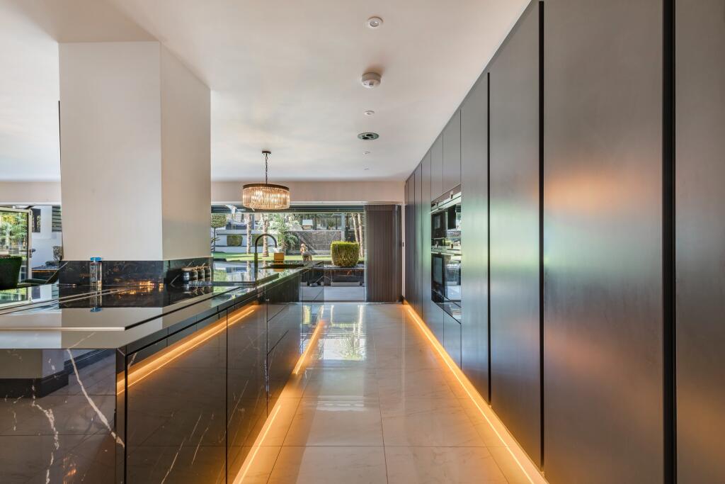 Additional image 8 of Brangwyn Crescent, Brighton, BN1