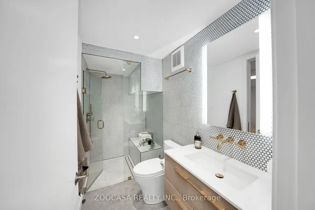 Additional image 28 of 47 Roxborough St