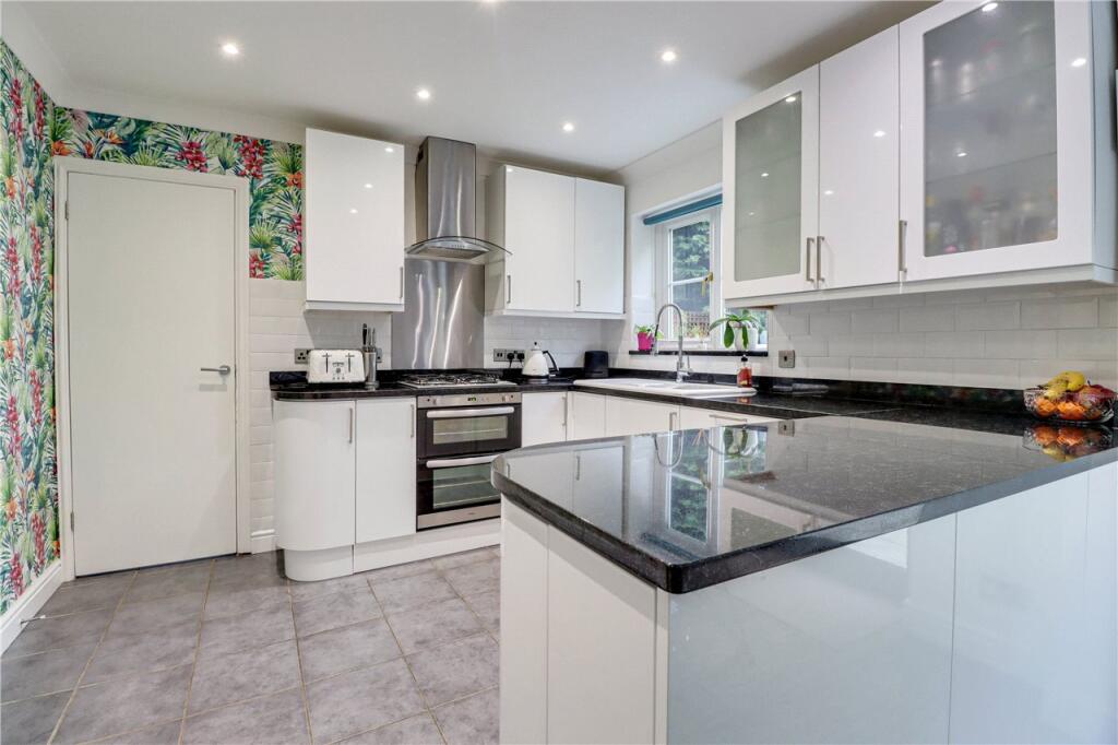 Additional image 8 of Bewdley Close, Harpenden, AL5