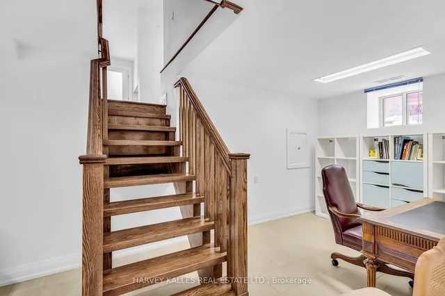 Additional image 36 of 440 Glengarry Ave