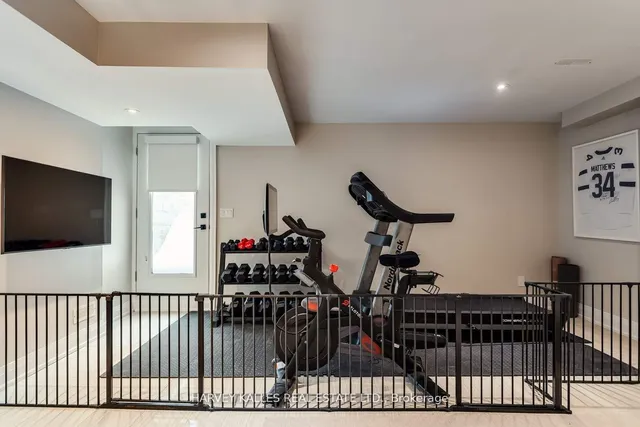 Additional image 36 of 454 Whitmore Ave