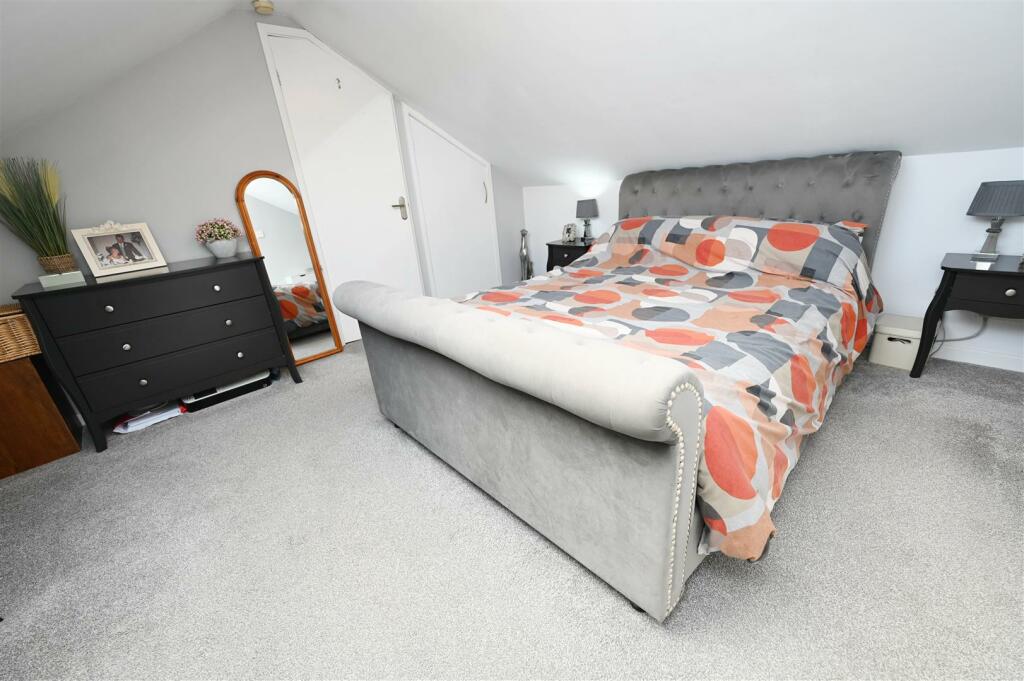 Additional image 20 of Ronaldshay Close, Richmond