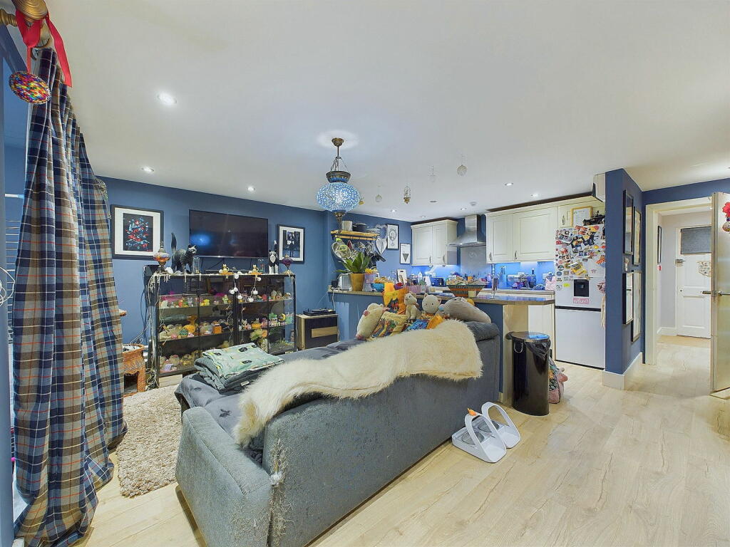 Additional image 12 of Bedford Square, Brighton, BN1 2PN