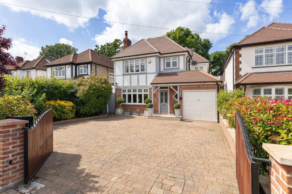 Additional image 38 of Hayes Chase, West Wickham, BR4