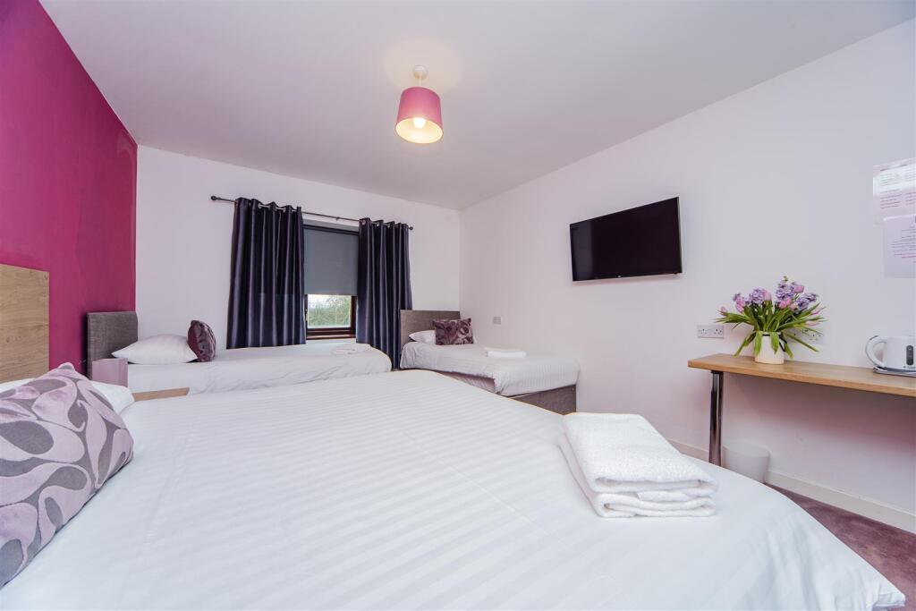 Additional image 19 of Rhoose