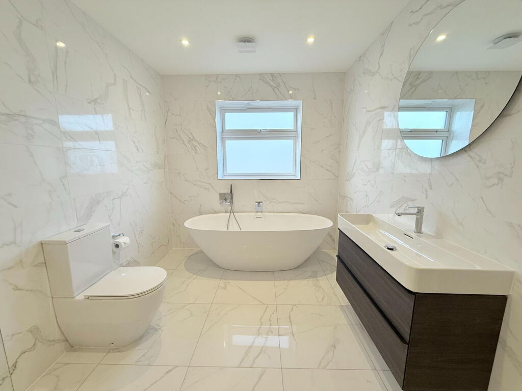 Additional image 24 of ASHLEIGH COACH HOUSE, Henley-in-Arden, Warwickshire, B95 5DL