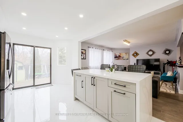 Additional image 20 of 59 Richwood Cres