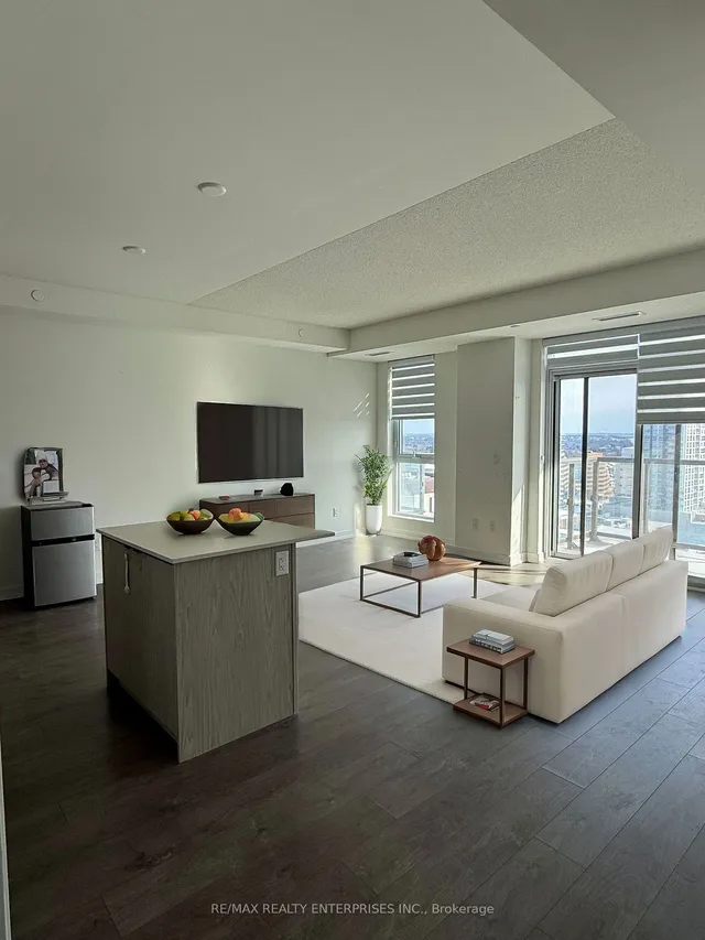 Additional image 4 of 55 Duke St Unit 1904