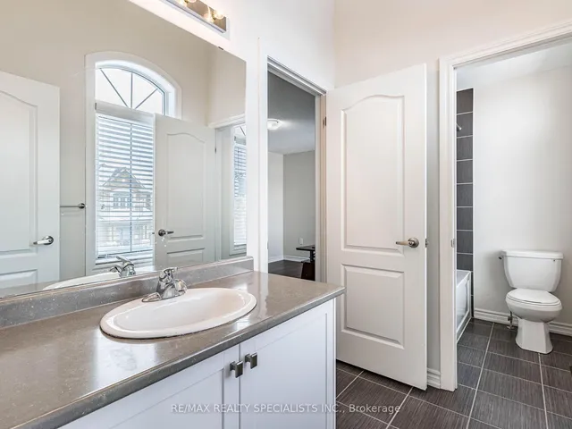 Additional image 28 of 78 Roulette Cres