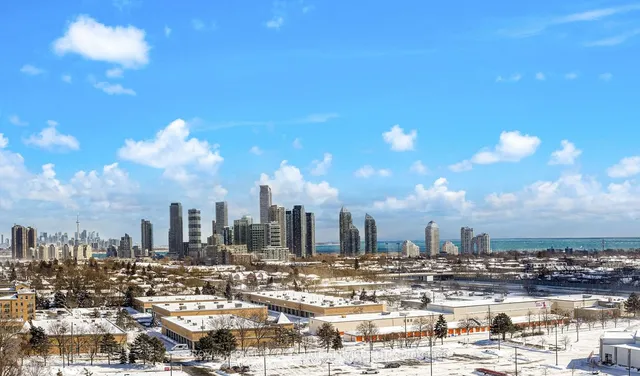 Additional image 12 of 859 The Queensway Unit 911