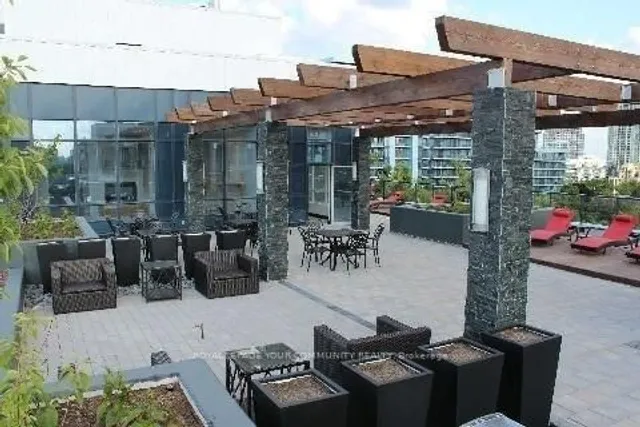 Additional image 8 of 399 Spring Garden Ave Unit 502