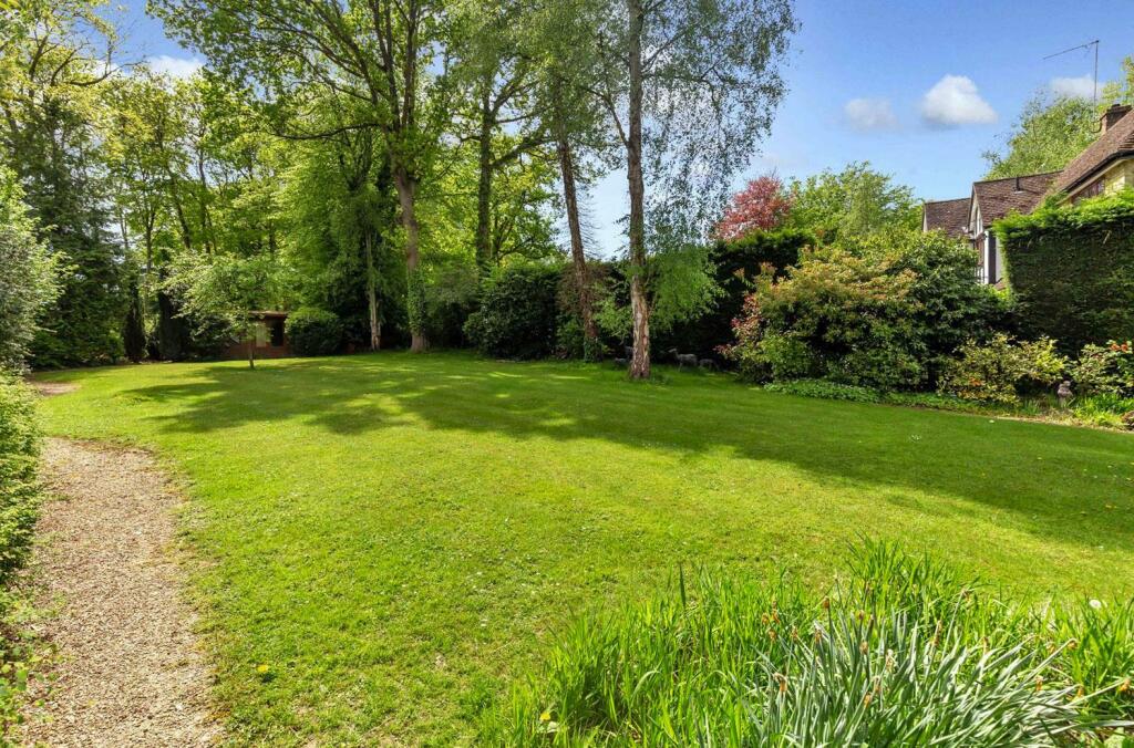 Additional image 24 of Firs Walk, Tewin, Welwyn