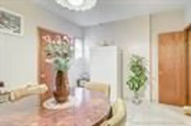 Additional image 9 of 27 Gillespie Ave